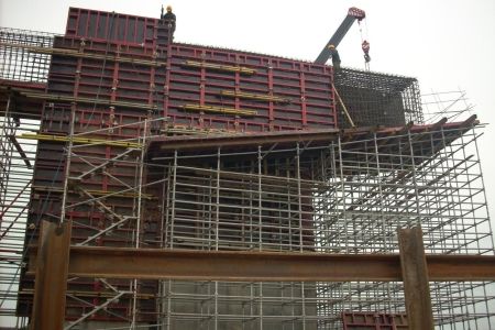 Опалубка мостовых опор стальная крупнощитовая Дельта