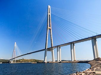 Мост через пролив Босфор на Остров Русский